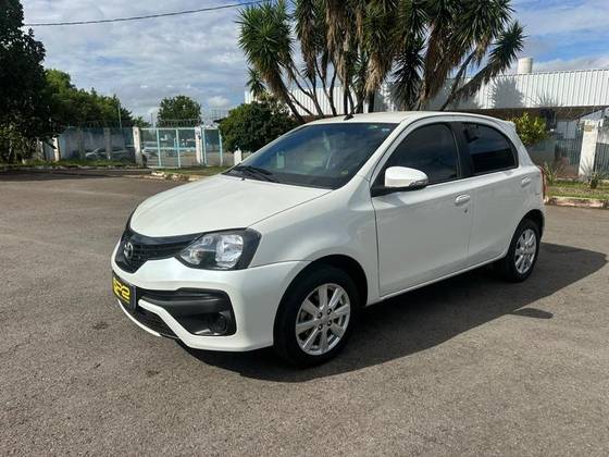 TOYOTA ETIOS 1.5 X PLUS 16V FLEX 4P AUTOMÁTICO